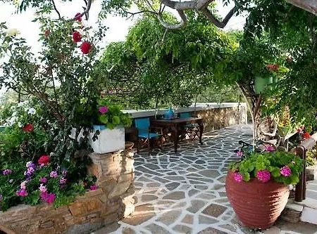 Studios Tasia Aparthotel